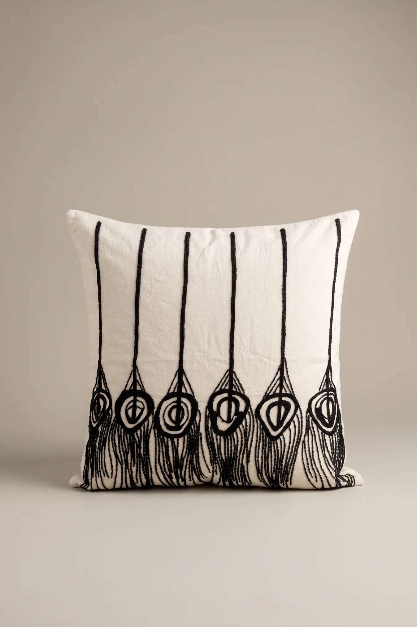 KARAM-02609-2 Funda Plumas - Negro - 60x60 - Imagen 1