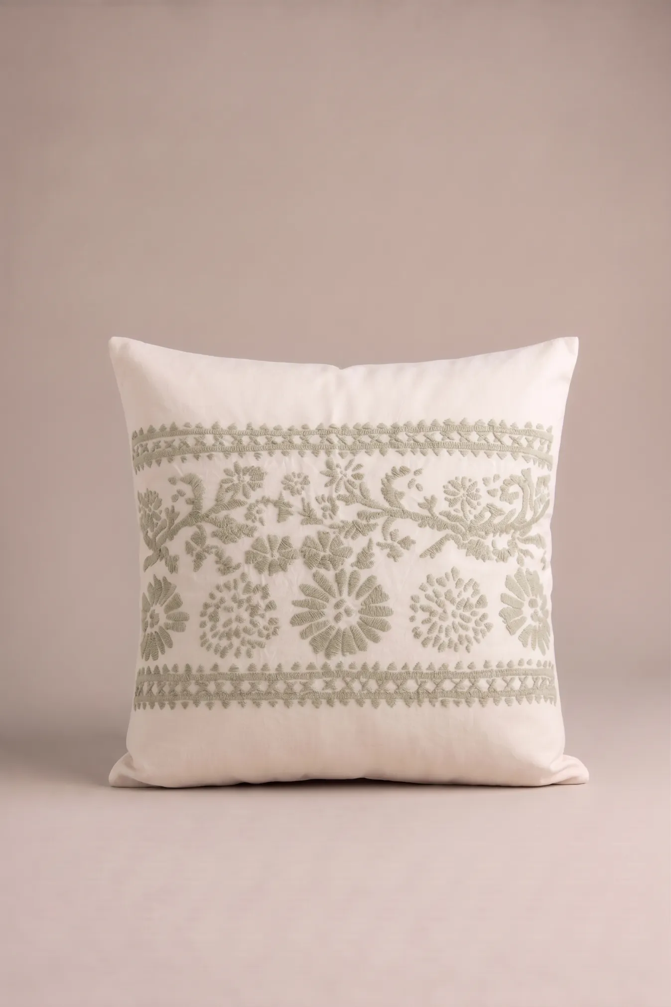 KARAM-02744-2 Funda Portuguesa - Cemento - 60x60 - Imagen 1